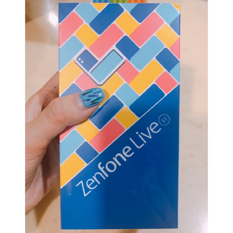 ASUS Zenfone LIVE L1 ZA550KL 5.5吋 16G 全新未拆封 香檳金