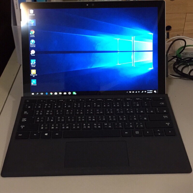 二手 Surface pro4 256g i5 9.9成新