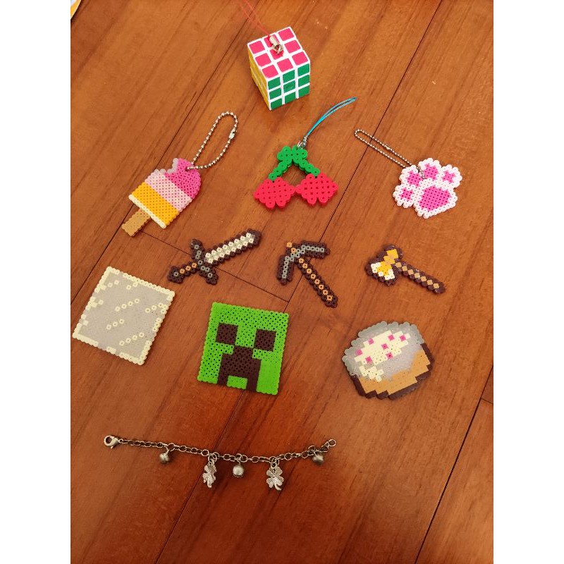 現貨 Minecraft 貓掌櫻桃手工膠珠吊飾迷你魔術方塊吊飾手鍊組合 蝦皮購物