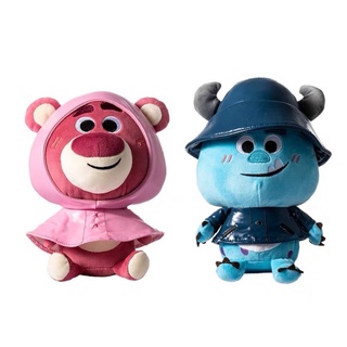 📌(預購）「總共2款」Miniso名創優品迪士尼玩具總動員系列雨衣款毛怪/草莓熊坐姿公仔毛绒玩偶