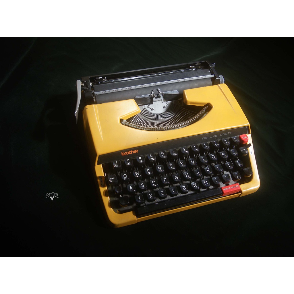 【老時光】早期日本製金屬稀有色打字機Y-2