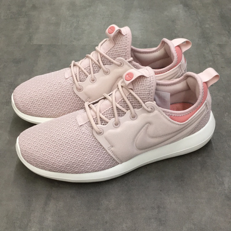 NIKE ROSHE TWO W 女 休閒 街頭 襪套式 2017主打顏色 藕粉 慢跑鞋 844931603