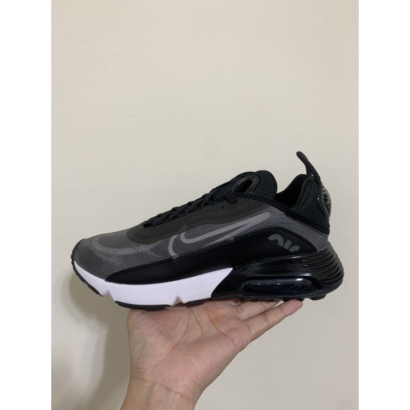  NIKE AIR MAX 2090 黑 銀 慢跑鞋 男 復古 廣告款 CW7306-001