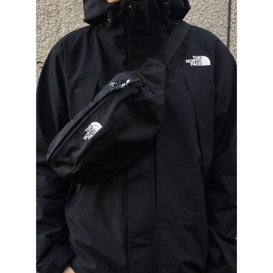 { Via } 台北信義 日版 The North Face Sweep 大容量 側背 腰包 側背包 4L