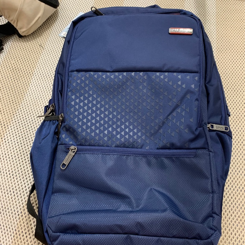 AMERICAN TOURISTER/AT美國旅行者 15吋筆電後背包 LOGIX NXT GI6 捷運五一勞動節