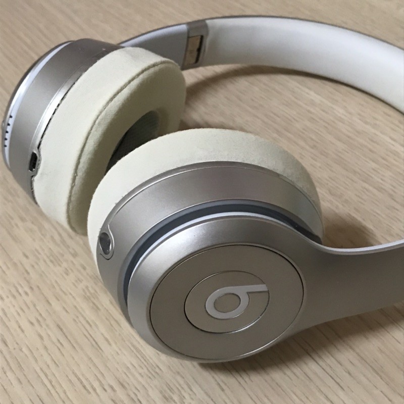 《二手》Beats solo2 wireless 耳罩式 無線耳機 銀白色 附收納袋 免運費