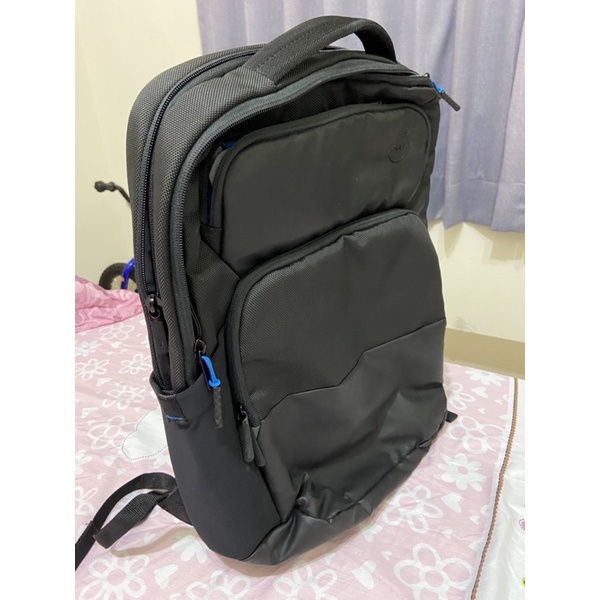 二手Dell 2019款多功能專業筆電背包，特點為分層完整且重量不到800g