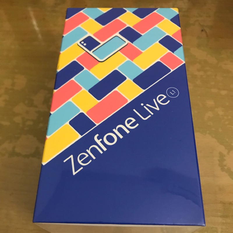 ASUS ZenFone Live L1(ZA550KL) 1G 16G 全新未拆 手機 閃亮金 空機