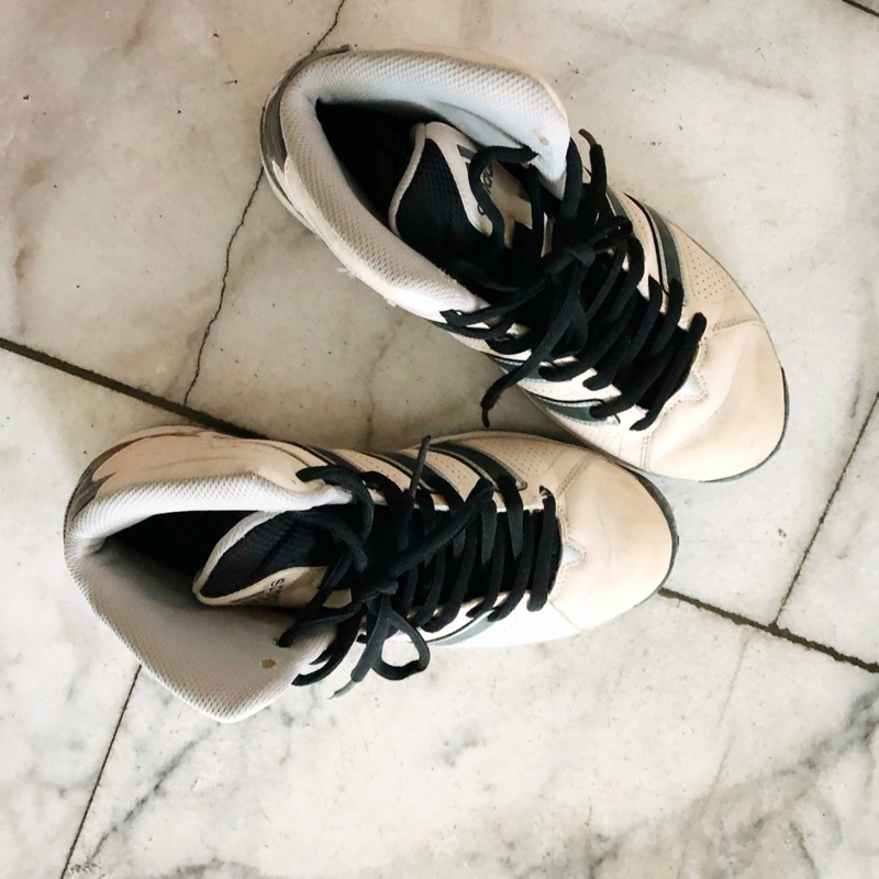 Adidas籃球鞋/女籃球鞋