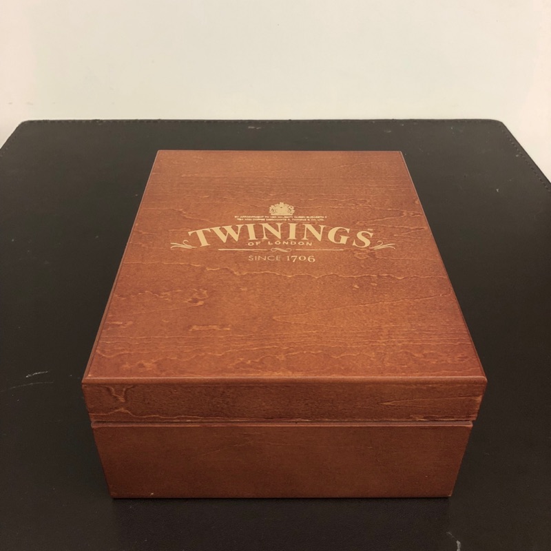 TWININGS 唐寧英國皇家御用茶 純情木思系列 4格皇家禮盒 32茶包