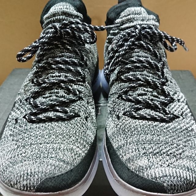 Kd 11 gray top