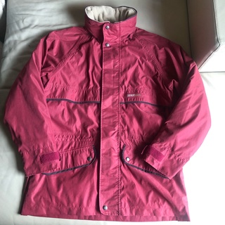 保證正品 aigle 法國名牌 酒紅色 防水防風 登山外套 風衣 外套 短大衣 size S 也適合L