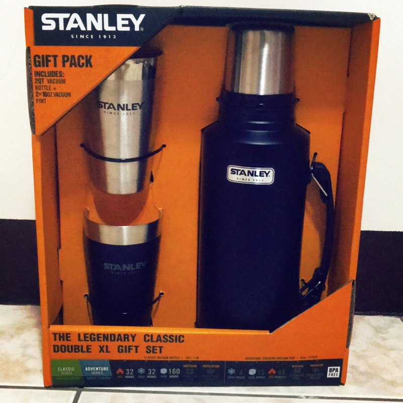 美國stanley豪華超值禮物組1.9L 經典不鏽鋼保溫瓶(黑) + 不鏽鋼杯子