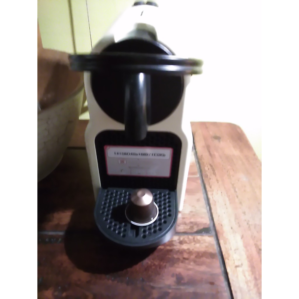 日本 NESPRESSO 雀巢 INISSIA D40 CW 膠囊咖啡機 輕巧 義式咖啡機 奶油白