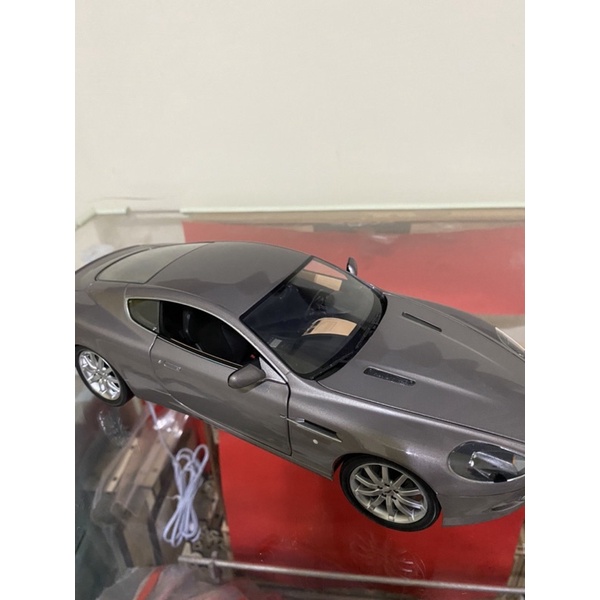 1/18 Aston Martin DB9 Coupe Minichamps