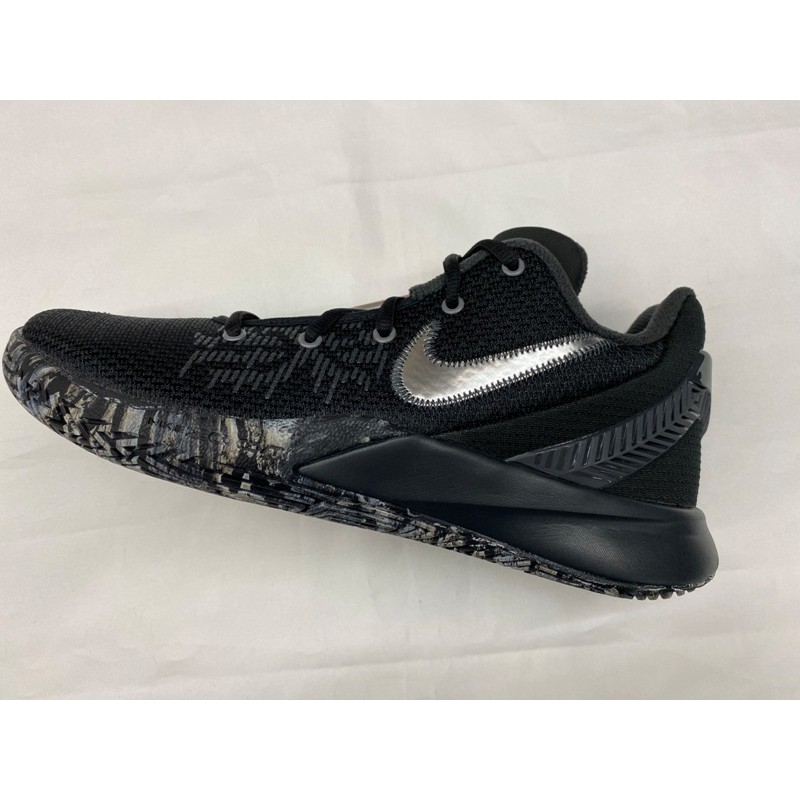 nike zoom kyrie flytrap
