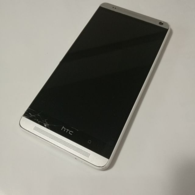 HTC NEW ONE MAX 803S 四核心 5.9吋螢幕 內建16G LTE

零件機