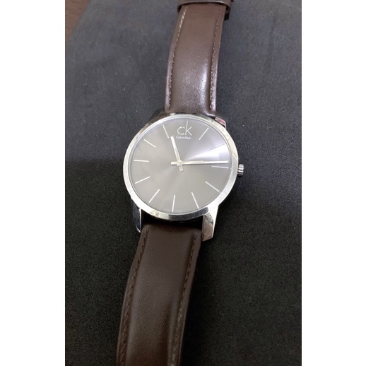 「9成新」CK中性錶  43mm 皮革錶帶 Calvin Klein 礦物抗磨玻璃 日常生活防水  收藏在手錶收藏櫃中
