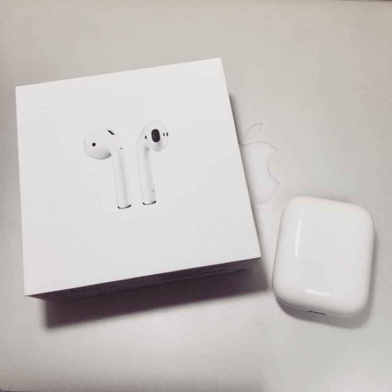 [現貨］Apple 原廠 AirPods 2 無線耳機搭配有線充電盒