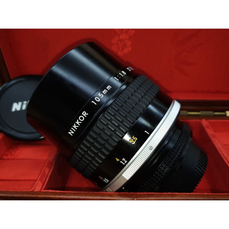 Nikon Ais 105mm F1.8 經典手動頂級大光圈望遠人像鏡皇（9.5成新）內建伸縮遮光罩極美品