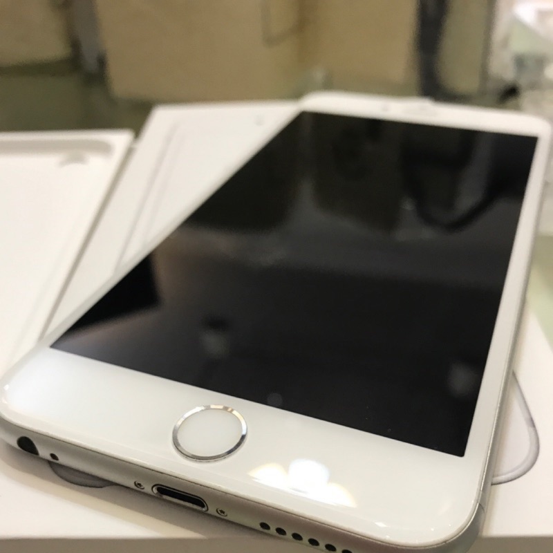 9.5新iphone6s 128g 銀色盒序一樣 功能正常 無拆機維修 電量佳 高雄實體店面 非整新機=8500