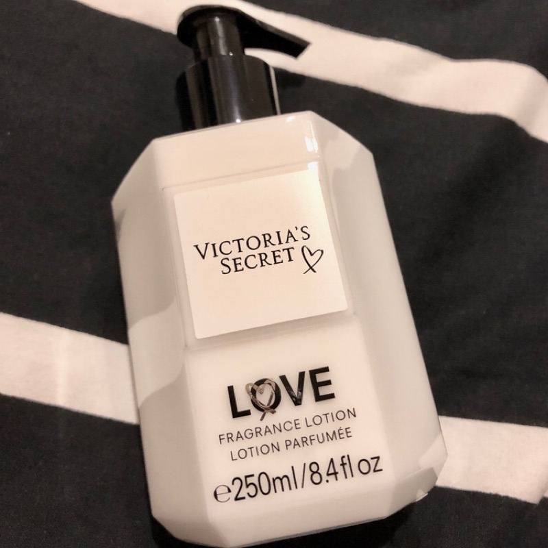 代購🇲🇴現貨Victoria’s Secret 按壓式LOVE 香水身體乳液 250ml