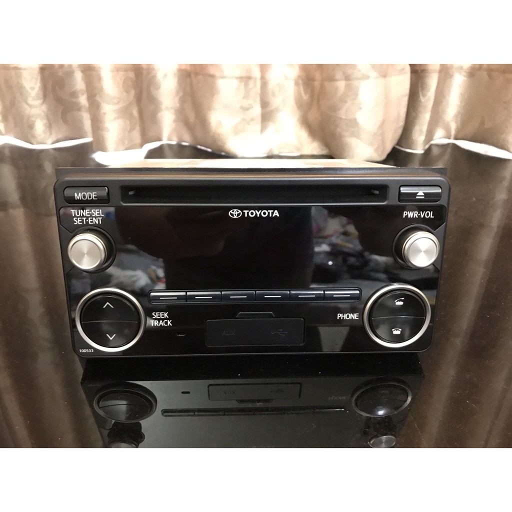 TOYOTA 豐田 RAV4原廠音響主機，拆車新品，CD.MP3.USB.AUX.藍芽.來電免持聽筒