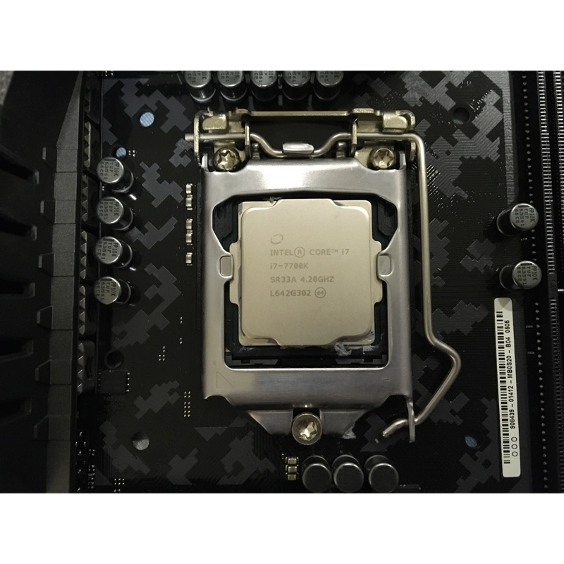 Intel® Core™ i7-7700 (LGA1151)處理器  二手