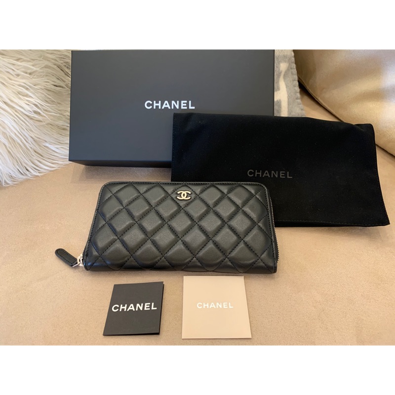 《Chanel 長夾/皮夾》全新未使用～小羊皮～附盒裝紙袋防塵袋（銀色）