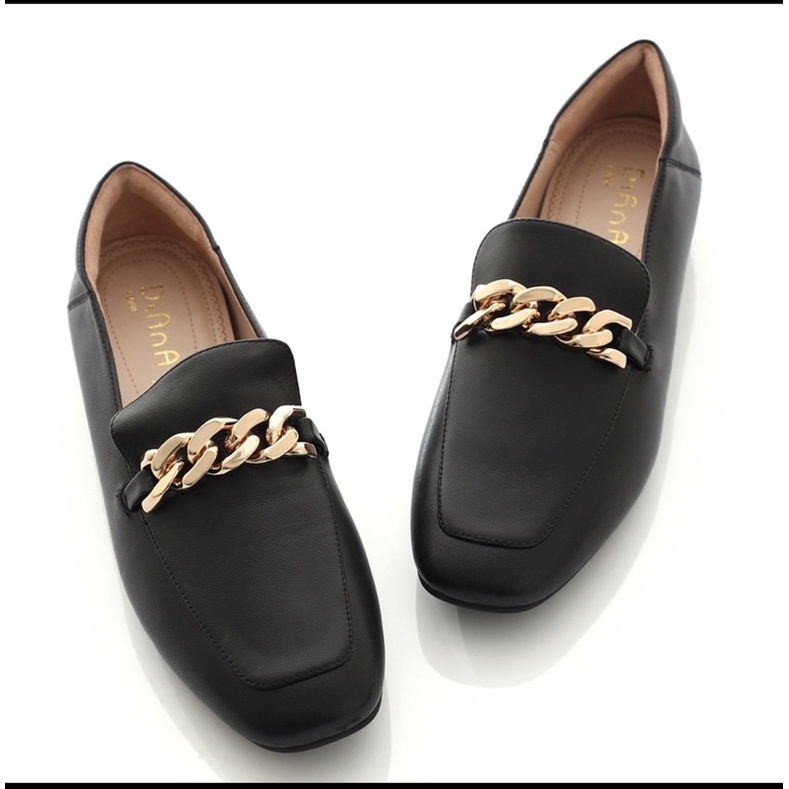 Diana 2cm牛皮鎖鍊馬銜釦飾防磨樂福鞋(23.5)