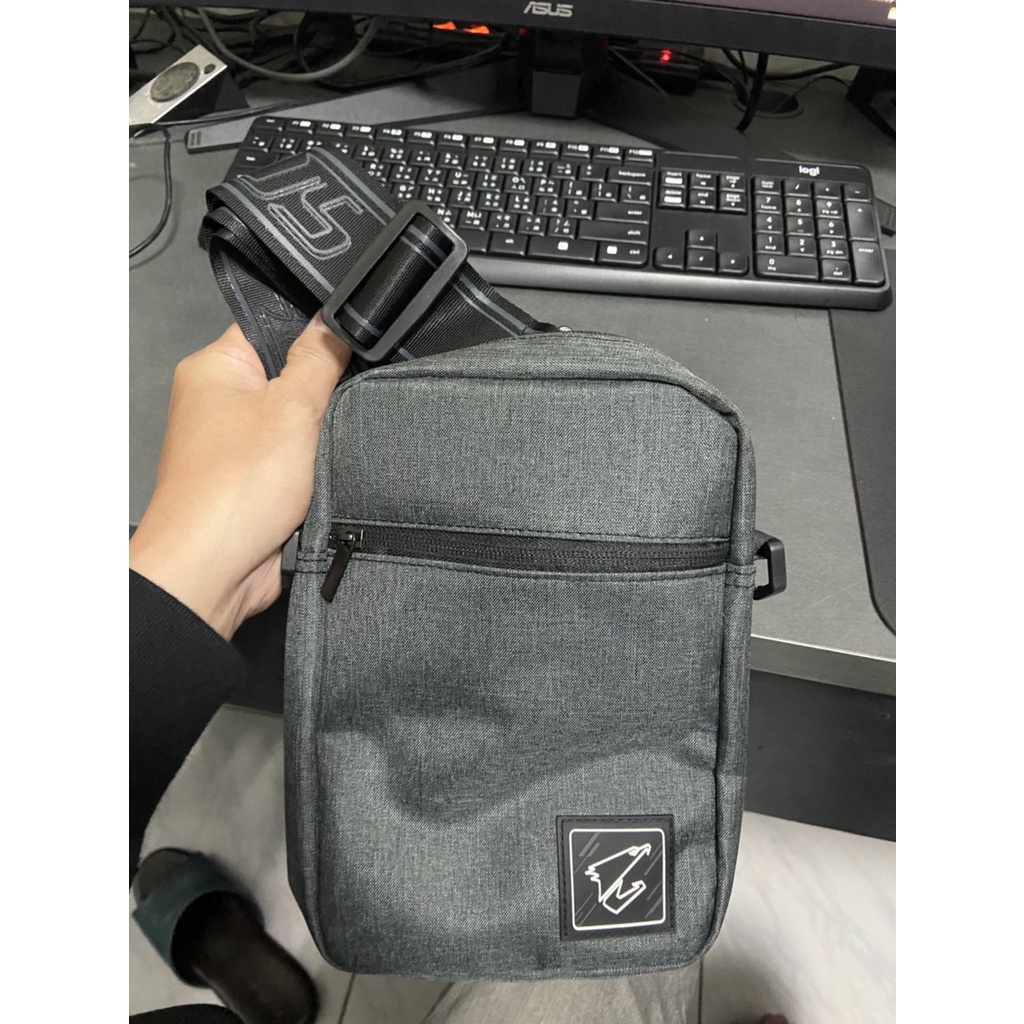 GIGABYTE技嘉AORUS神鷹 電競 側背包 斜背包AORUS Cross Body Bag電競耳機 電競筆電