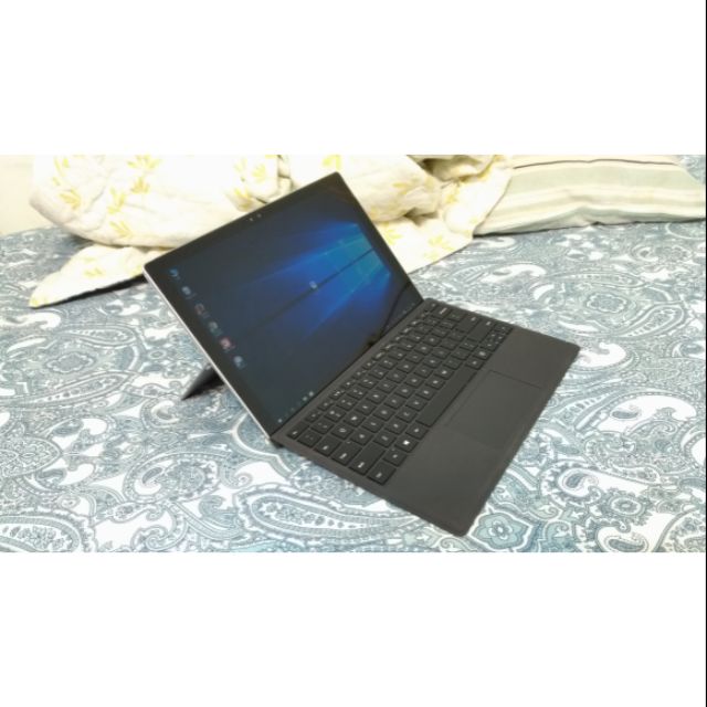 Surface pro 4 I5 6300U 8GB 記憶體 256G SSD