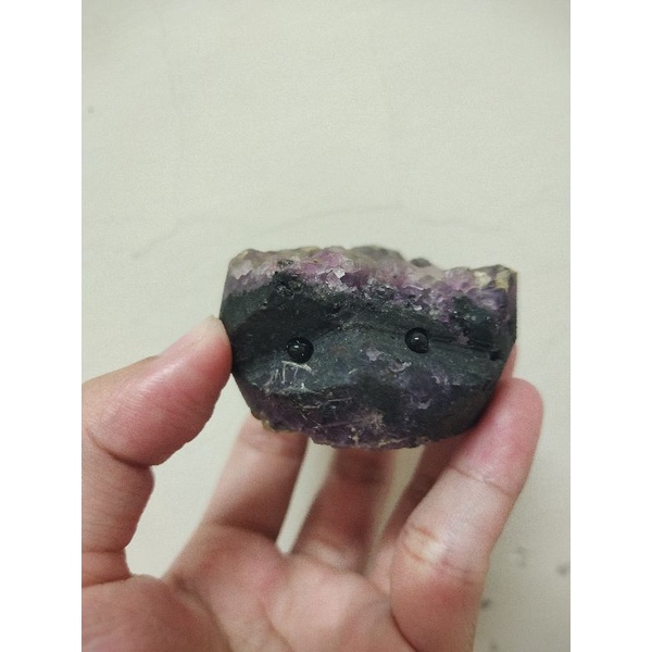 讓藏 紫螢石雕刻刺蝟 原礦 礦石 石頭 水晶 動物雕件 擺件