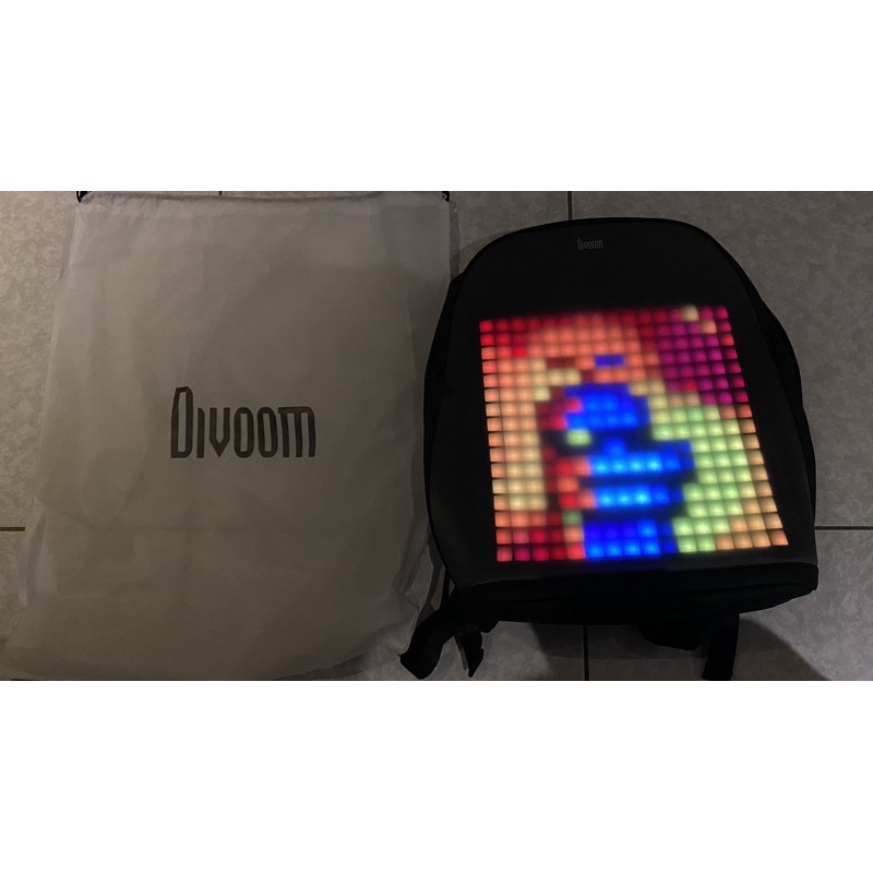 原裝正品 Divoom 電子螢幕背包，近全新無背過 2980購入