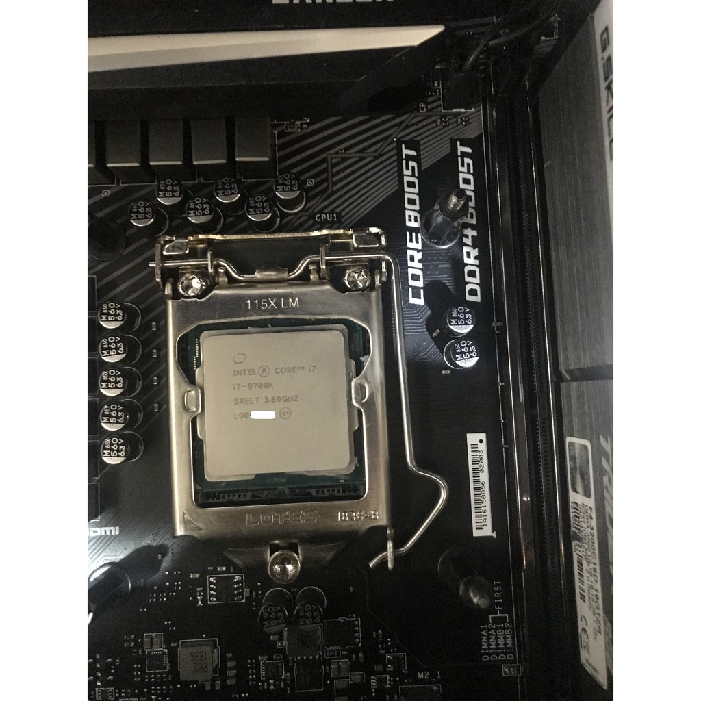 Intel i7 9700K CPU+ASUS Z390主機板+威剛D41 RGB記憶體+SAMSUNG EVO SSD