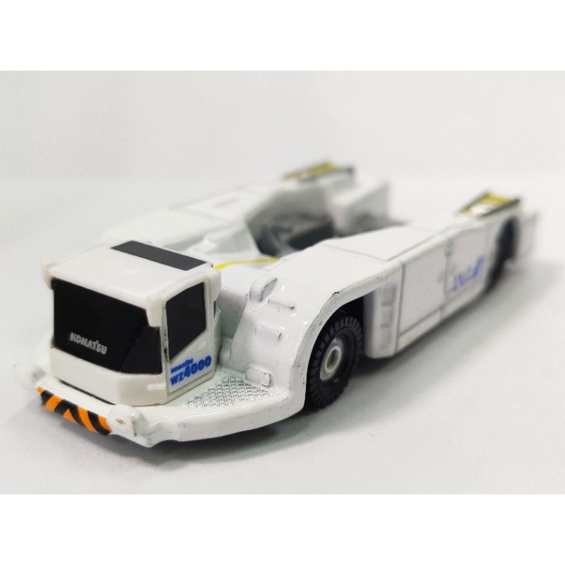 越製 TOMICA TOMY No.106 KOMATSU TOWBARLESS TRACTOR WZ4000 飛機拖拉