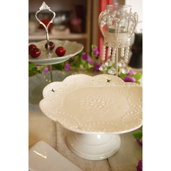 特價 優惠 8"  10"   (送蛋糕鏟)八吋 十吋 高腳 蝴蝶 浮雕 鏤空 蛋糕托 托盤 蛋糕架 陶瓷 白色 甜點
