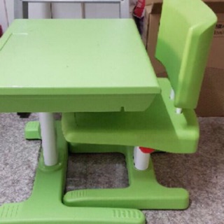 亞梭 Artso 小巨人課桌椅 亞梭兒童成長書桌 亞梭成長型書桌椅 亞梭傢俬 兒童桌椅 兒童書桌