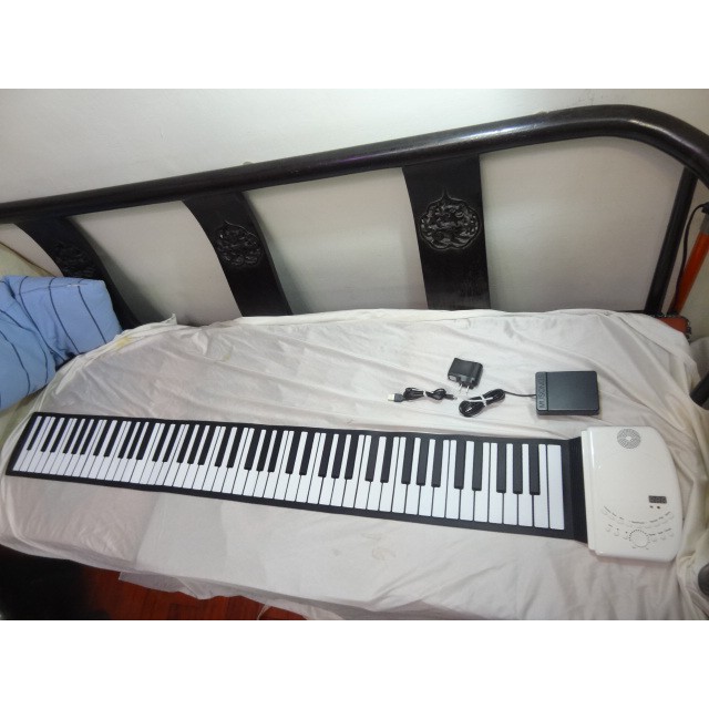 (y) 手捲鋼琴88鍵便攜式軟折疊電子琴 / 二手況佳 購價4500