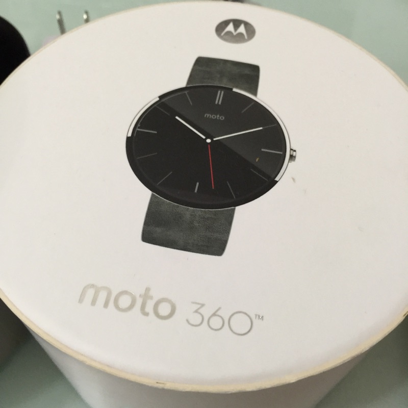 Moto 360 智慧手錶（灰色錶帶）