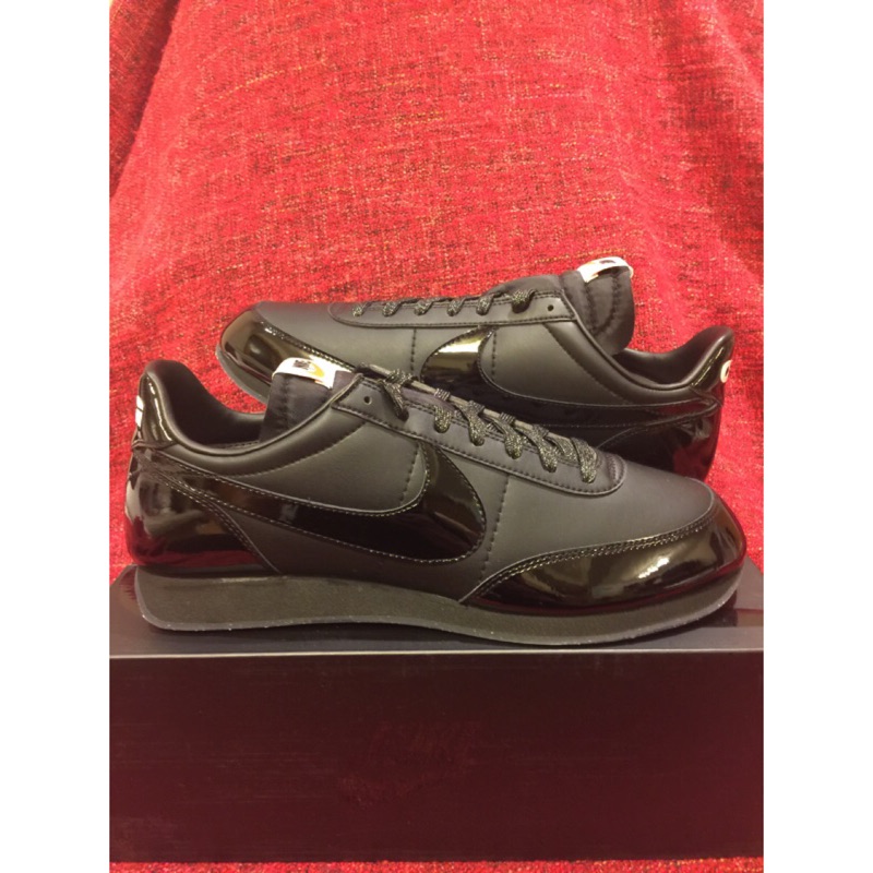 nike night track comme des garcons black