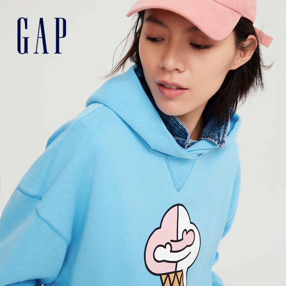 Gap 男女同款 Gap x Ken Lo藝術家聯名 帽T 碳素軟磨系列-淺藍色(668361)