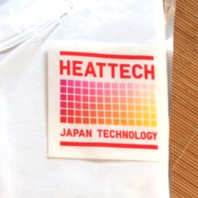 全新日本帶回現貨  僅有一件 UNIQLO男款圓領長袖HEATTECH發熱衣  XL號  發熱衣吸濕發熱