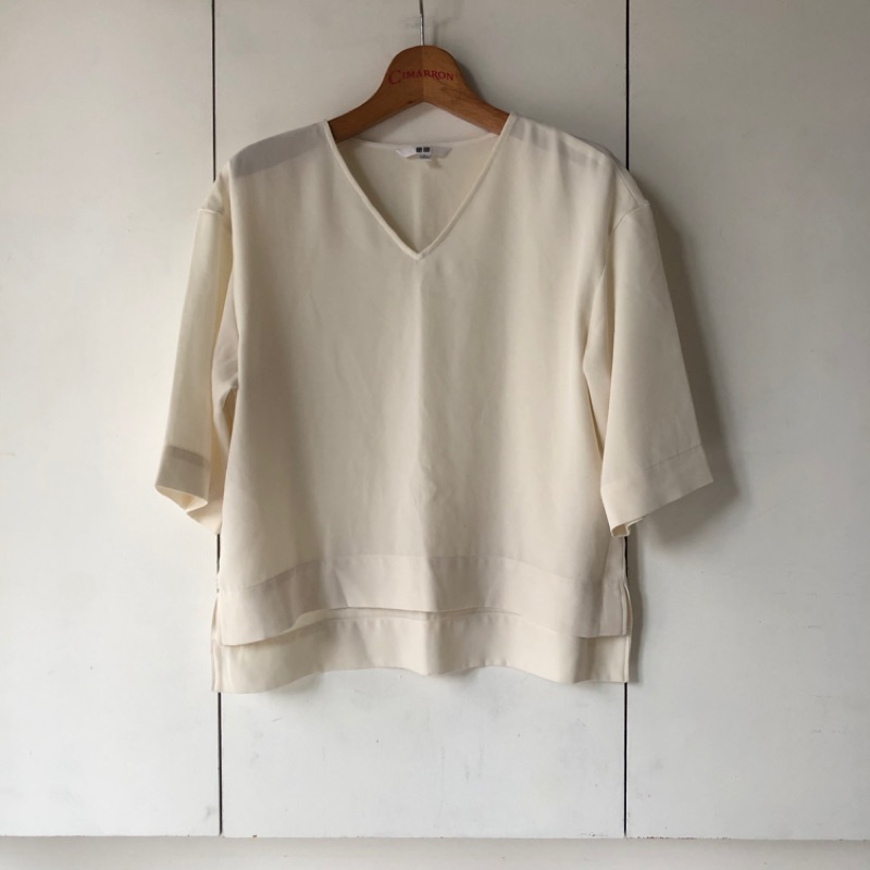 Uniqlo 雪紡v領的價格推薦 21年10月 比價比個夠biggo