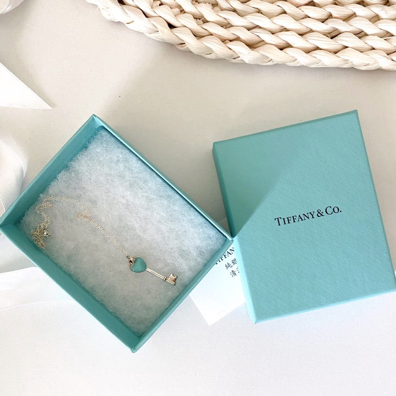 Tiffany&amp;Co 經典愛心鑰匙項鍊 （全新!!!!!!還含運寄給你~~~~）