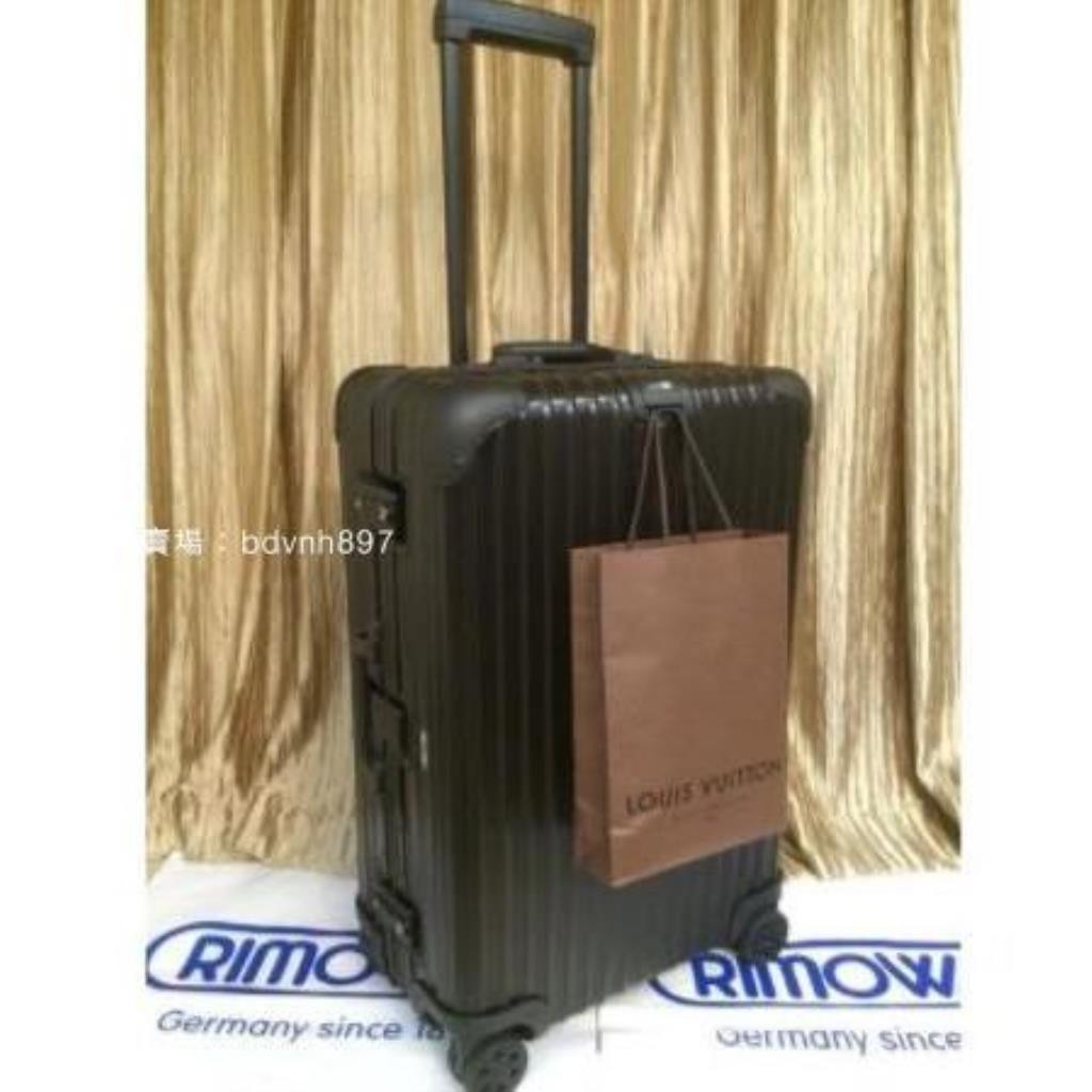 rimowa topas stealth 26