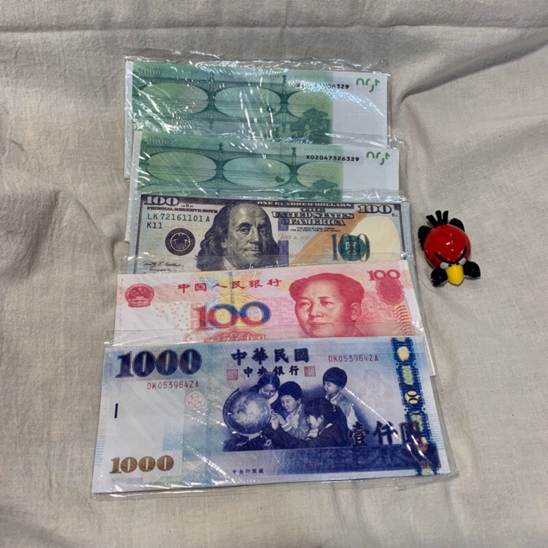 《憤怒鳥》美金 歐元 人民幣 台幣 短夾 皮夾 貨幣皮夾
