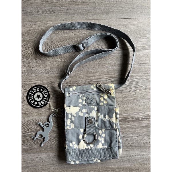 Kipling AC3312 銀底白色肩背包/旅行/證件袋