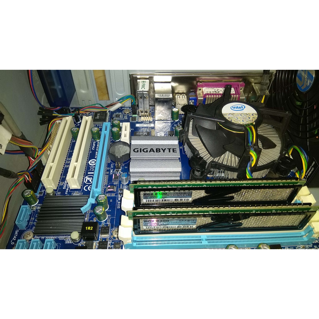 中古電腦主機/INTEL Q8300四核心-技嘉G41M主機板-DDR2_4GB