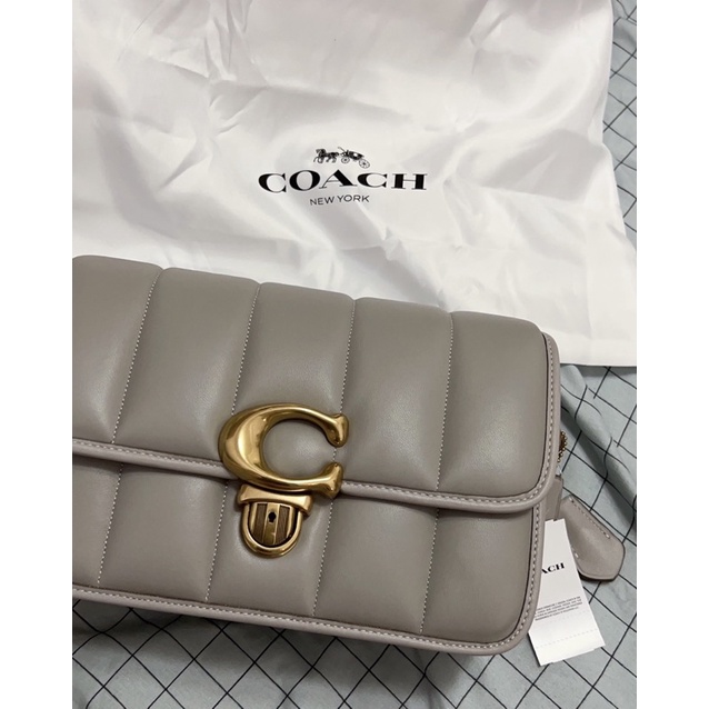 Coach STUDIO 絎縫單肩手袋大象灰 全新專櫃貨 原價31800打到骨折年中慶
